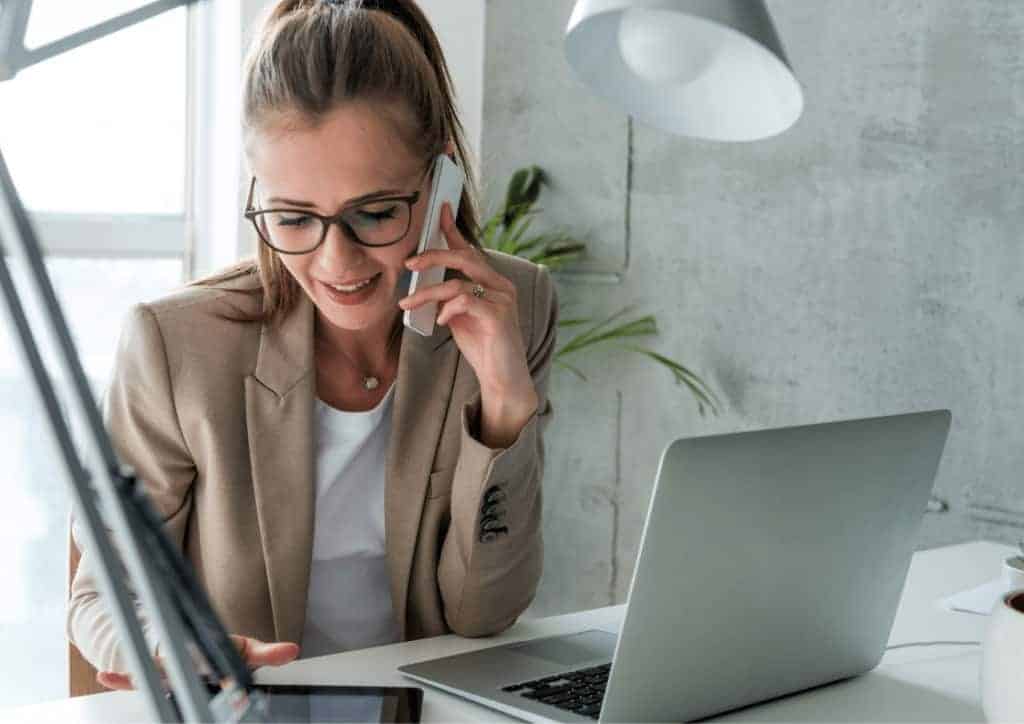 Interviewer calling candidates after an interview